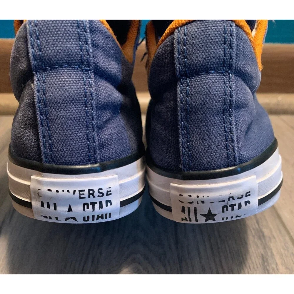 Converse Chuck Taylor All Star Kid's Size 2 Blue/Orange Low Tops Sneakers